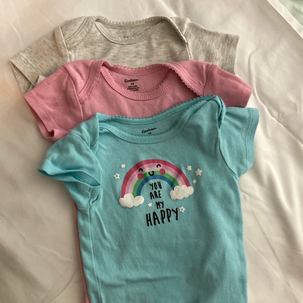 Baby Girls Onesies. 12 Months. Excellent Condition. All Short Sleeves.